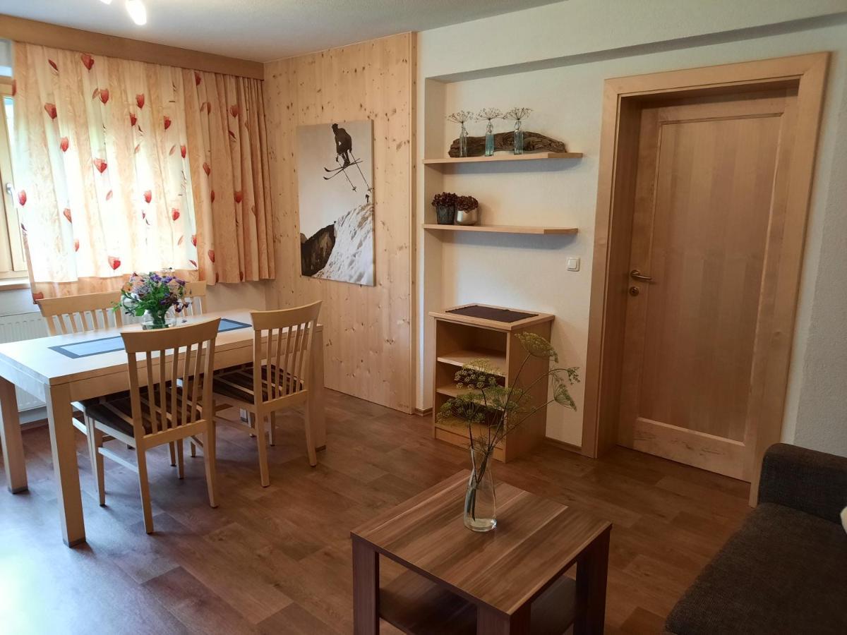 Appartement Haus Untergand à Sankt Anton am Arlberg Extérieur photo