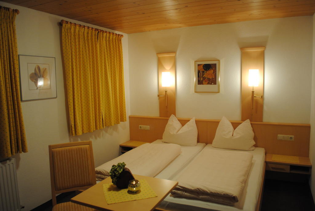 Appartement Haus Untergand à Sankt Anton am Arlberg Chambre photo